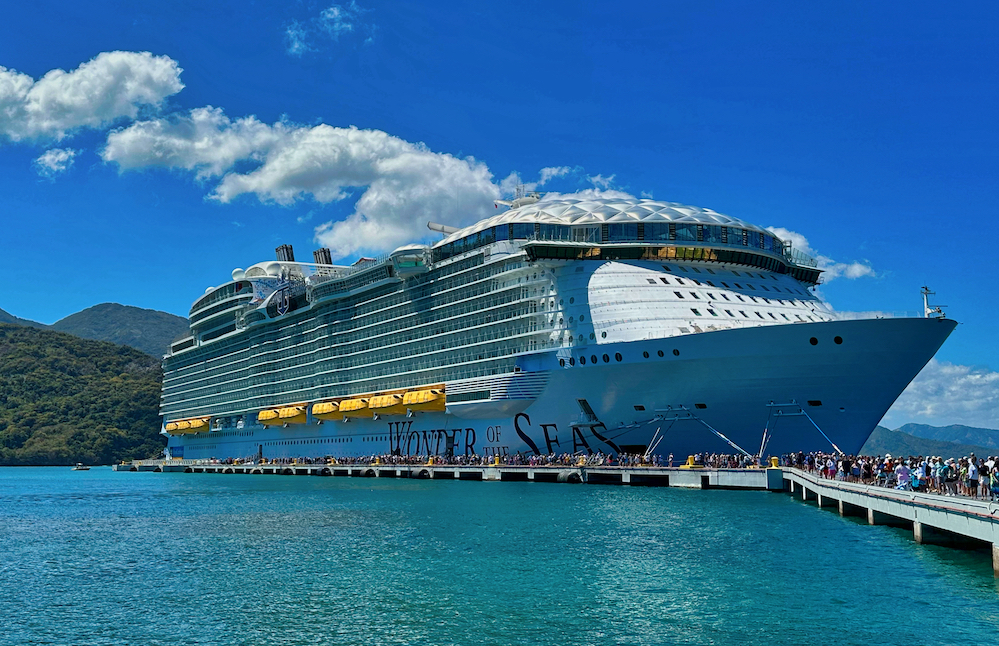 Wonder of the Seas on Royal Caribbean w/ #WellRoundedTravlers 2023